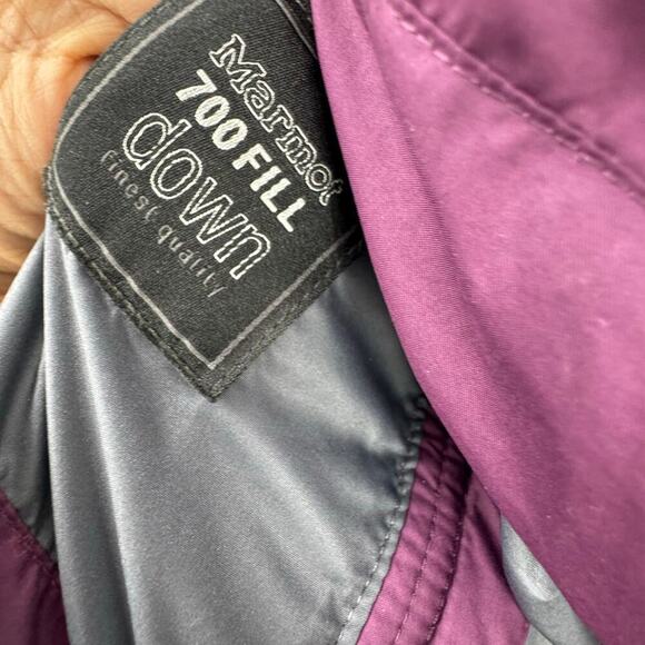 Marmot 700 Down Fill Insulated Parka Coat Hooded Purple Size Small - Picture 10 of 13